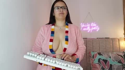 candy sweet17 online show from 19, 12, 2025