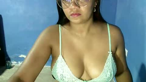 candyflowerlub online show from 3, 1, 2025