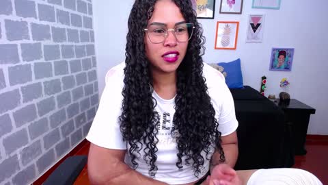 Karen online show from 11, 12, 2024