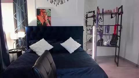 Sofia online show from 15, 10, 2025