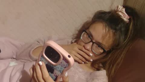 Snapshot of candylady13 chatting on 24, 10, 2025 say meow and send tips online show from 24, 10, 2025