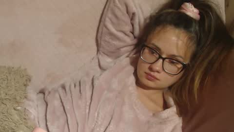 Snapshot of candylady13 chatting on 30, 10, 2025 say meow and send tips online show from 30, 10, 2025