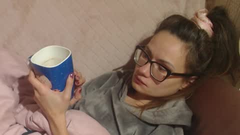 say meow and send tip  online show from 7, 11, 2025