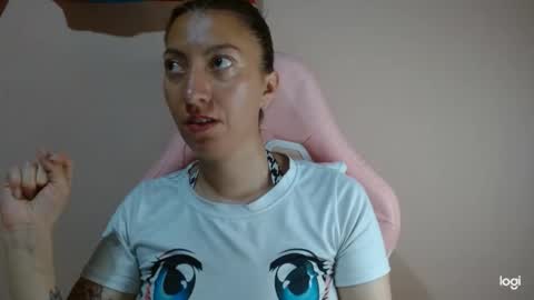 Snapshot of candymilfff chatting on 23, 3, 2026 candymilfff online show from 23, 3, 2026