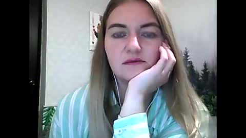 Snapshot of candyolime chatting on 17, 9, 2025 Daisy online show from 17, 9, 2025