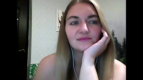 Snapshot of candyolime chatting on 30, 9, 2025 Daisy online show from 30, 9, 2025