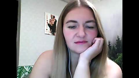 Snapshot of candyolime chatting on 10, 10, 2025 Daisy online show from 10, 10, 2025