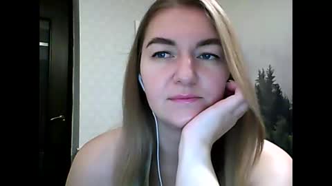 Snapshot of candyolime chatting on 13, 12, 2025 Daisy online show from 13, 12, 2025