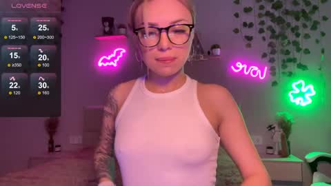 Snapshot of candyrass chatting on 26, 5, 2026 Candy online show from 26, 5, 2026
