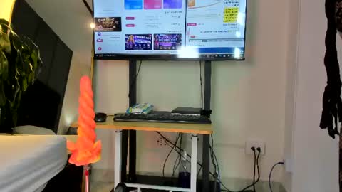 Snapshot of candyrose__ chatting on 8, 7, 2026 candyrose__ online show from 8, 7, 2026