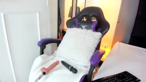 Snapshot of candyrose__ chatting on 12, 7, 2026 candyrose__ online show from 12, 7, 2026