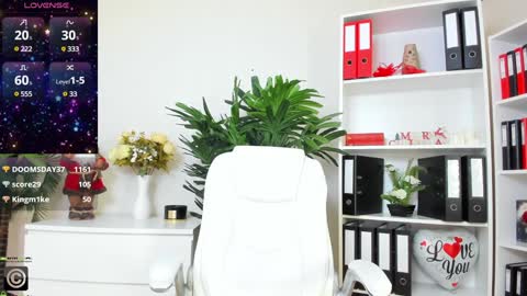 Snapshot of candywesst chatting on 14, 12, 2024 Candy My pleasure its in your hands online show from 14, 12, 2024