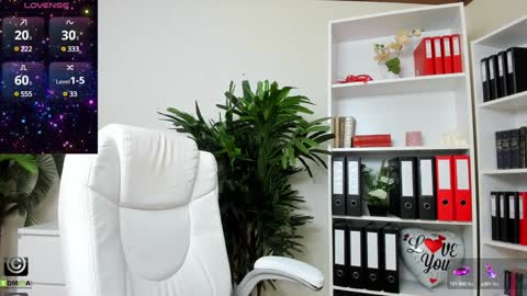 Snapshot of candywesst chatting on 20, 1, 2025 Candy My pleasure its in your hands online show from 20, 1, 2025