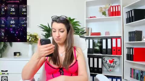 Snapshot of candywesst chatting on 26, 2, 2025 Candy My pleasure its in your hands online show from 26, 2, 2025