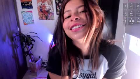 Snapshot of candyxpeach chatting on 21, 1, 2025 Camilla online show from 21, 1, 2025