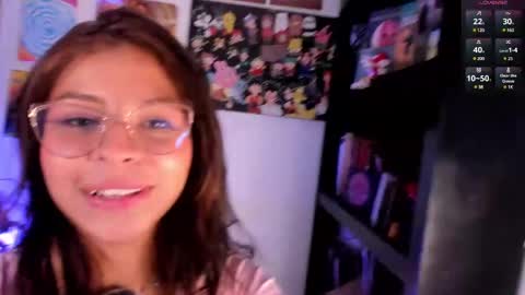 Snapshot of candyxpeach chatting on 3, 2, 2025 Camilla online show from 3, 2, 2025