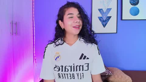 Isabella online show from 17, 1, 2025