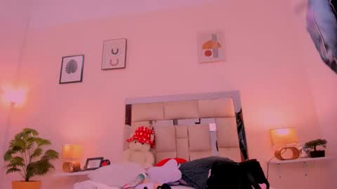 Candy online show from 15, 9, 2025