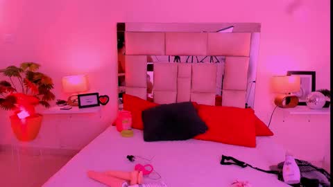 Candy online show from 29, 9, 2025