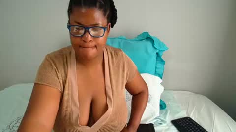 candyyumsaerolaxx online show from 20, 6, 2026