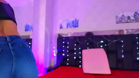 Aura  online show from 11, 3, 2025