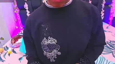 Aura  online show from 3, 10, 2025