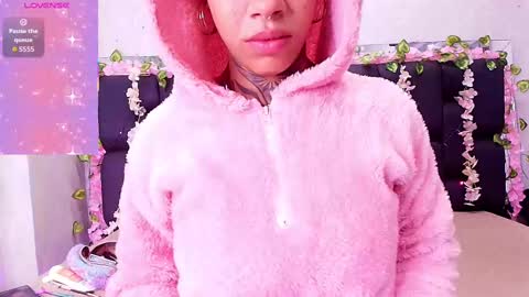 Aura  online show from 6, 10, 2025