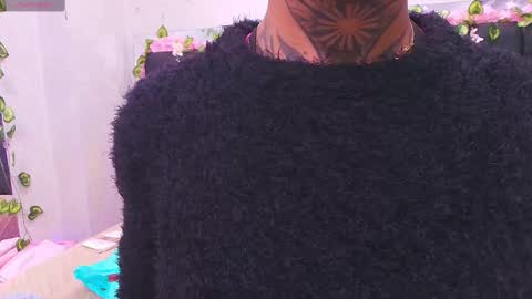 Aura  online show from 8, 10, 2025