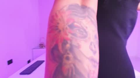 Aura  online show from 1, 11, 2025