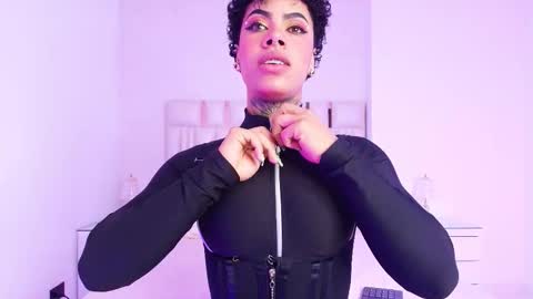 Aura  online show from 4, 11, 2025