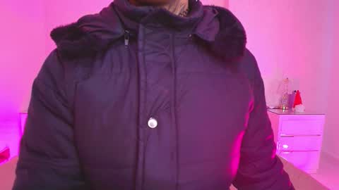 Aura  online show from 21, 11, 2025