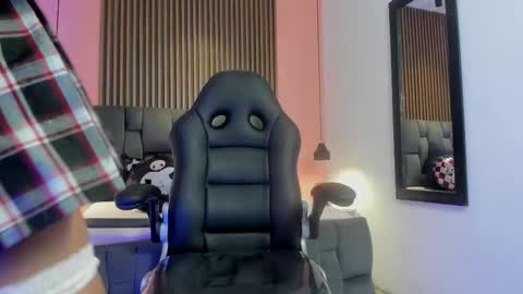 Snapshot of canela_savage chatting on 27, 11, 2025 Canela online show from 27, 11, 2025