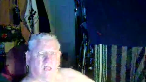 Snapshot of canoelicker69 chatting on 21, 10, 2025 canoelicker69 online show from 21, 10, 2025