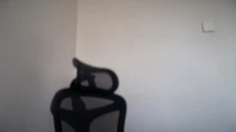 Snapshot of cappuccinokiss chatting on 19, 12, 2025 Emma online show from 19, 12, 2025