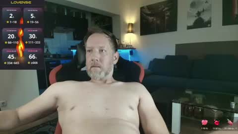Snapshot of capri83 chatting on 5, 7, 2026 capri83 online show from 5, 7, 2026