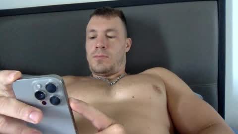 Snapshot of capt_oliver chatting on 22, 2, 2025 follow my twitter  online show from 22, 2, 2025