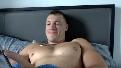 Snapshot of capt_oliver chatting on 11, 3, 2025 follow my twitter  online show from 11, 3, 2025