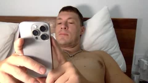 Snapshot of capt_oliver chatting on 27, 9, 2025 follow my twitter  online show from 27, 9, 2025