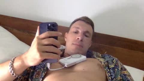 Snapshot of capt_oliver chatting on 30, 9, 2025 follow my twitter  online show from 30, 9, 2025