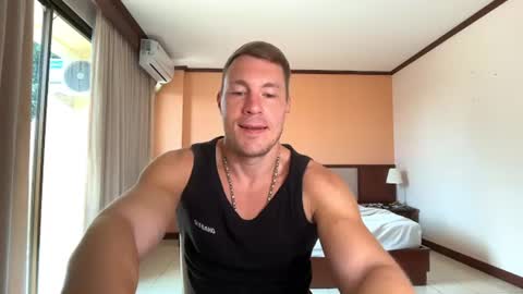 Snapshot of capt_oliver chatting on 22, 7, 2026 follow my twitter online show from 22, 7, 2026