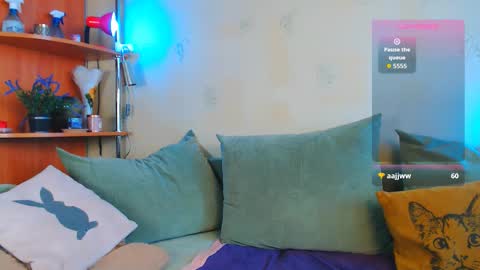 Snapshot of car0line1995 chatting on 24, 9, 2025 girl - foxi and tranny - kami online show from 24, 9, 2025