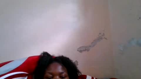 Snapshot of caramel_flames chatting on 2, 11, 2025 caramel_flames online show from 2, 11, 2025