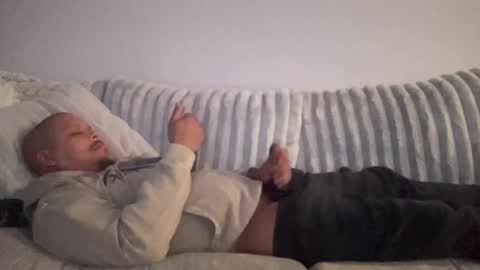 caramelizedzeus online show from 19, 11, 2025