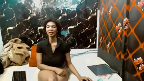 Snapshot of caramelminxx_ chatting on 6, 7, 2026 caramelminxx_ online show from 6, 7, 2026