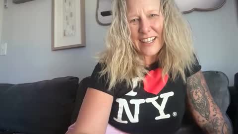 carebear5719 online show from 20, 3, 2026