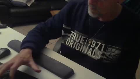 Snapshot of cargo69 chatting on 6, 1, 2025 cargo69 online show from 6, 1, 2025