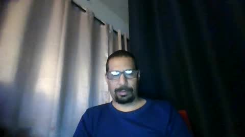 Adams huge online show from 30, 10, 2025