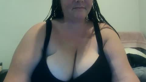Snapshot of carinabro10 chatting on 25, 11, 2025 carinabro10 online show from 25, 11, 2025