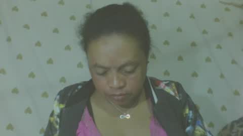 Snapshot of carinesexy69 chatting on 19, 6, 2026 carinesexy69 online show from 19, 6, 2026