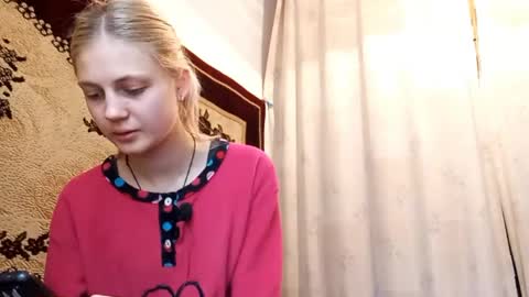 Snapshot of carissaalderson chatting on 22, 4, 2026 Kira online show from 22, 4, 2026